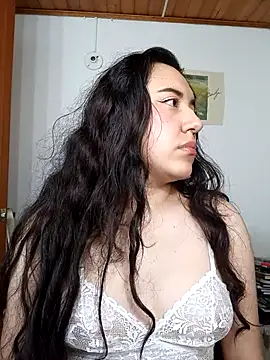 Emi chik online show from November 16, 2025, 10:10 am