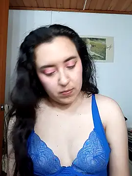 Emi chik online show from November 29, 2025, 11:24 am