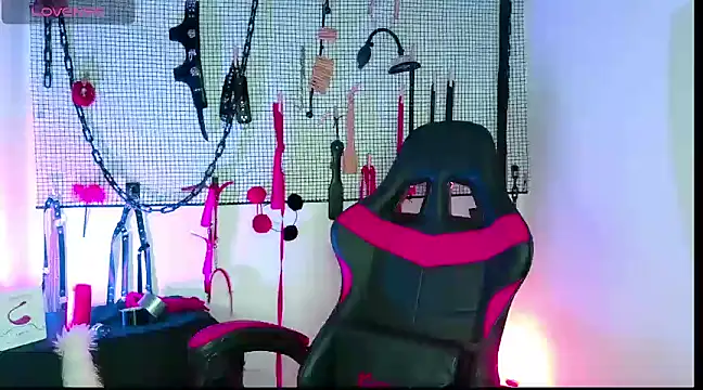 Megaan Greey online show from December 7, 2024, 7:54 pm