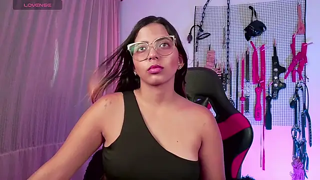 Megaan Greey online show from September 13, 2025, 9:36 pm