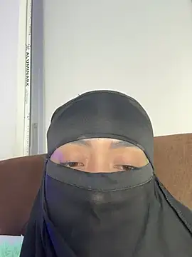 Sweet hot mia online show from May 25, 2026, 1:50 pm