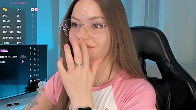 Marta May  online show from December 12, 2024, 7:59 pm