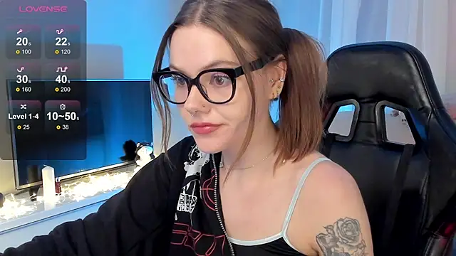 Marta May  online show from January 18, 2025, 8:40 pm