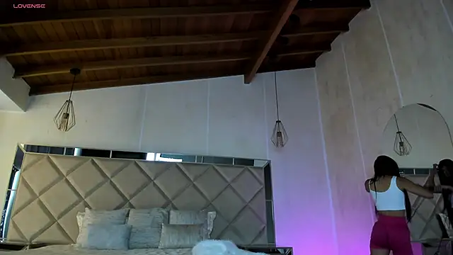 KatieNolan 1 online show from February 10, 2025, 3:21 pm