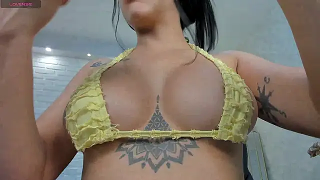 KatieNolan 1 online show from December 15, 2025, 7:07 pm