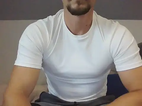 Snapshot of LoveEveryWet chatting on October 6, 2025, 10:56 am LoveEveryWet online show from October 6, 2025, 10:56 am