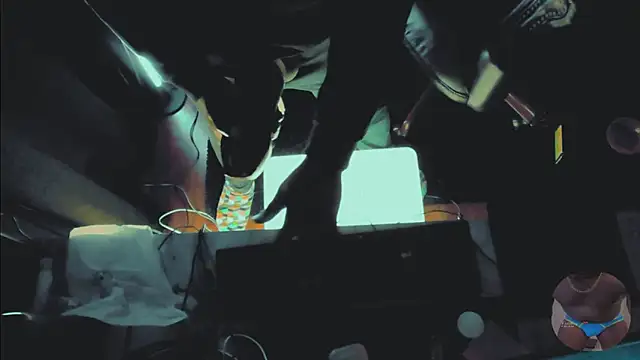 Pressure69mee online show from March 1, 2025, 4:47 am