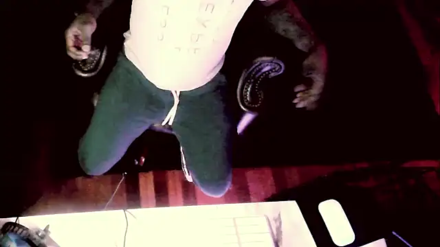 Pressure69mee online show from March 23, 2025, 3:21 am