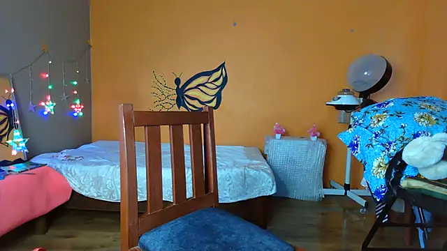 jenny-ki-bella online show from November 13, 2025, 3:49 am