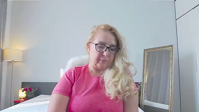 MariaRichi  online show from February 9, 2025, 12:52 pm