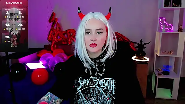 Snapshot of Emmybrightj_ chatting on February 6, 2025, 6:40 am Emmybrightj  online show from February 6, 2025, 6:40 am