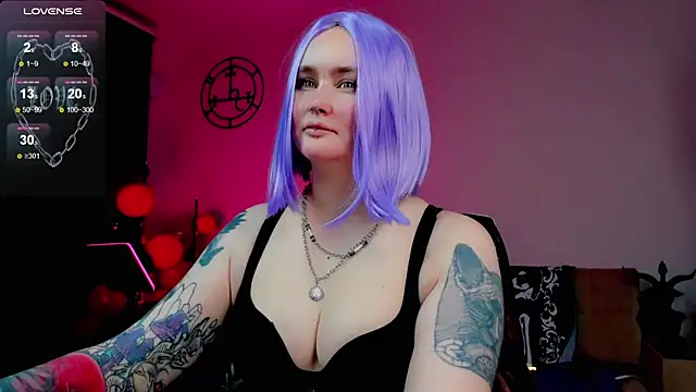 Snapshot of Emmybrightj_ chatting on February 18, 2025, 12:59 am Emmybrightj  online show from February 18, 2025, 12:59 am