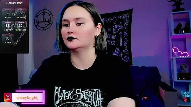Snapshot of Emmybrightj_ chatting on March 10, 2025, 5:43 am Emmybrightj  online show from March 10, 2025, 5:43 am