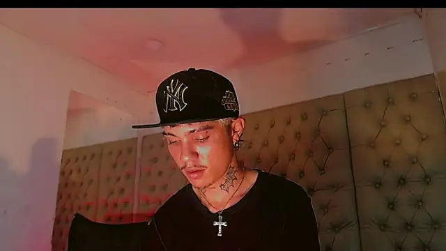 HannibalLester online show from February 16, 2025, 3:47 am