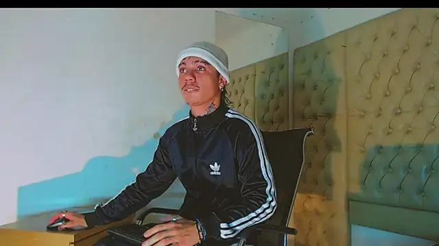 HannibalLester online show from February 20, 2025, 1:46 am