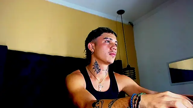 HannibalLester online show from March 11, 2025, 2:43 am