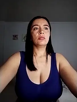 hailey85 online show from April 21, 2026, 12:34 am