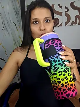 Snapshot of elena_jonees chatting on April 30, 2026, 8:48 pm elena jonees online show from April 30, 2026, 8:48 pm