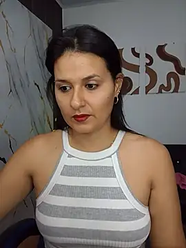Snapshot of elena_jonees chatting on May 15, 2026, 8:38 pm elena jonees online show from May 15, 2026, 8:38 pm