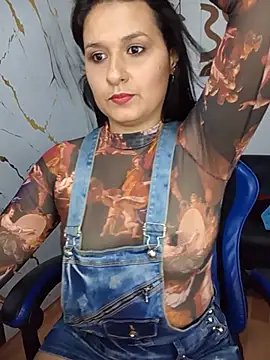 Snapshot of elena_jonees chatting on May 21, 2026, 8:27 pm elena jonees online show from May 21, 2026, 8:27 pm