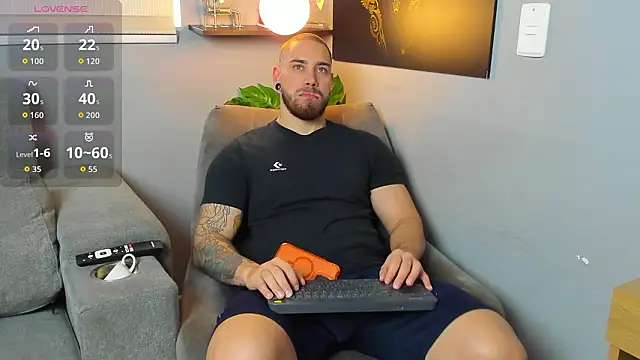 Snapshot of Giorgio-Leone chatting on March 1, 2026, 8:55 pm Giorgio-Leone online show from March 1, 2026, 8:55 pm