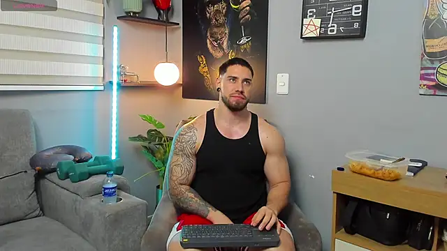 Giorgio-Leone online show from April 18, 2026, 2:26 am