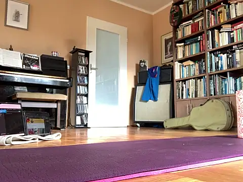 Bula94193 online show from April 10, 2026, 9:47 am