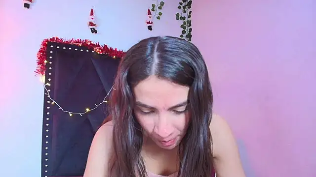 dafne queenn online show from December 5, 2025, 12:58 pm