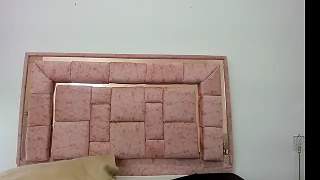 zoee lovv online show from February 27, 2025, 6:50 am