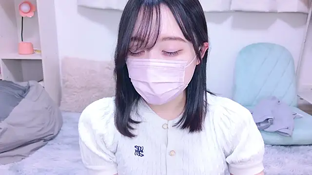 Snapshot of Yurie_ chatting on February 9, 2025, 6:22 am Yurie  online show from February 9, 2025, 6:22 am