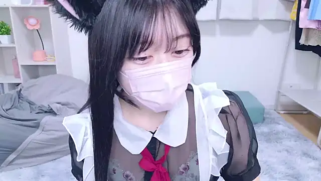 Snapshot of Yurie_ chatting on March 21, 2025, 11:22 am Yurie  online show from March 21, 2025, 11:22 am