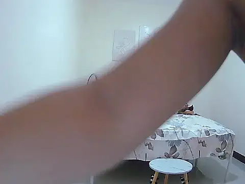 naughtywife811 online show from December 20, 2025, 5:47 am