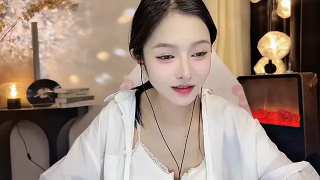 xiaodaibabyy online show from February 24, 2025, 4:26 pm