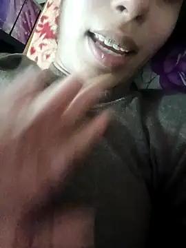 Snapshot of InLero chatting on December 19, 2024, 4:57 pm InLero online show from December 19, 2024, 4:57 pm