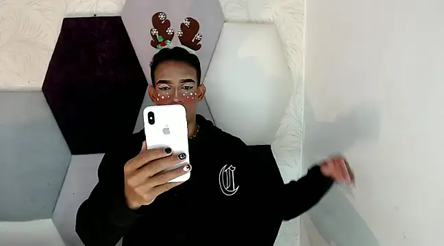 AbrahanBratz online show from December 4, 2024, 2:59 pm