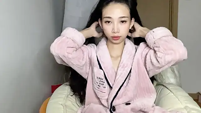 Lili-2 online show from January 22, 2025, 4:12 pm