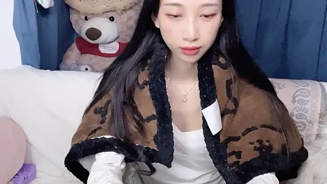 Lili-2 online show from February 5, 2026, 12:54 pm