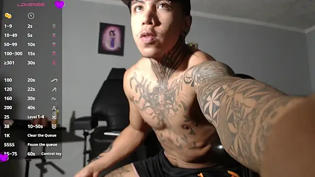 Nickhot0609 online show from December 30, 2024, 10:12 pm