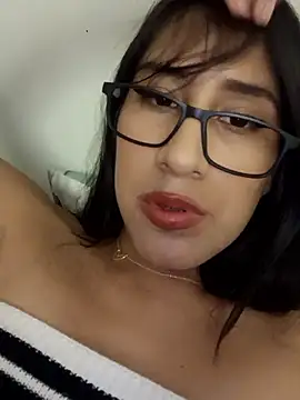 Snapshot of AleFantasy0001 chatting on March 3, 2025, 7:49 pm AleFantasy0001 online show from March 3, 2025, 7:49 pm