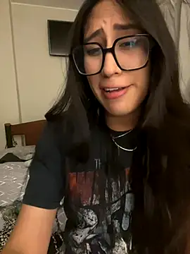 Snapshot of AleFantasy0001 chatting on October 15, 2025, 4:23 am AleFantasy0001 online show from October 15, 2025, 4:23 am