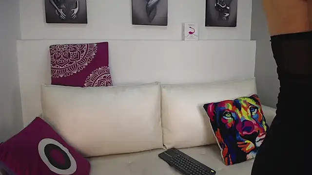 Melodi Roux online show from March 3, 2025, 12:27 pm