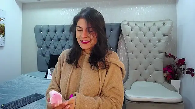 Melodi Roux online show from March 14, 2025, 12:40 pm