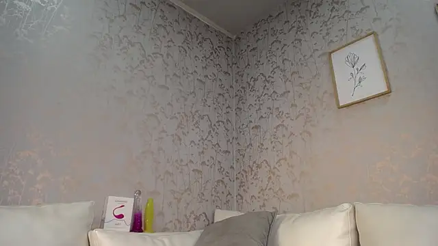 Melodi Roux online show from March 21, 2025, 7:35 pm