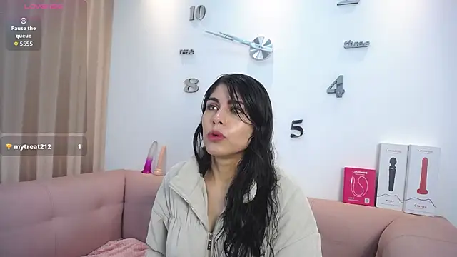 Melodi Roux online show from January 10, 2026, 1:24 pm