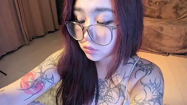 Yuriko May online show from January 24, 2025, 2:41 pm