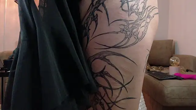 Yuriko May online show from March 24, 2026, 9:25 am