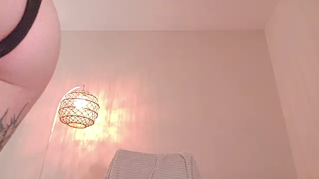 Yuriko May online show from May 29, 2026, 9:29 am