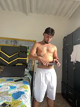 MattDevon online show from September 18, 2025, 8:44 pm