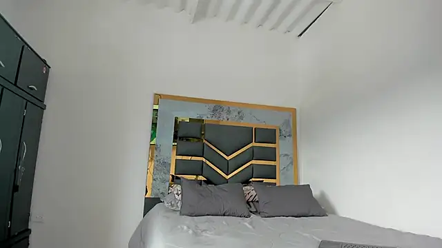 MattDevon online show from October 3, 2025, 5:10 pm