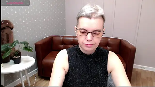 Cutie Erikaa1 online show from December 5, 2025, 2:20 am